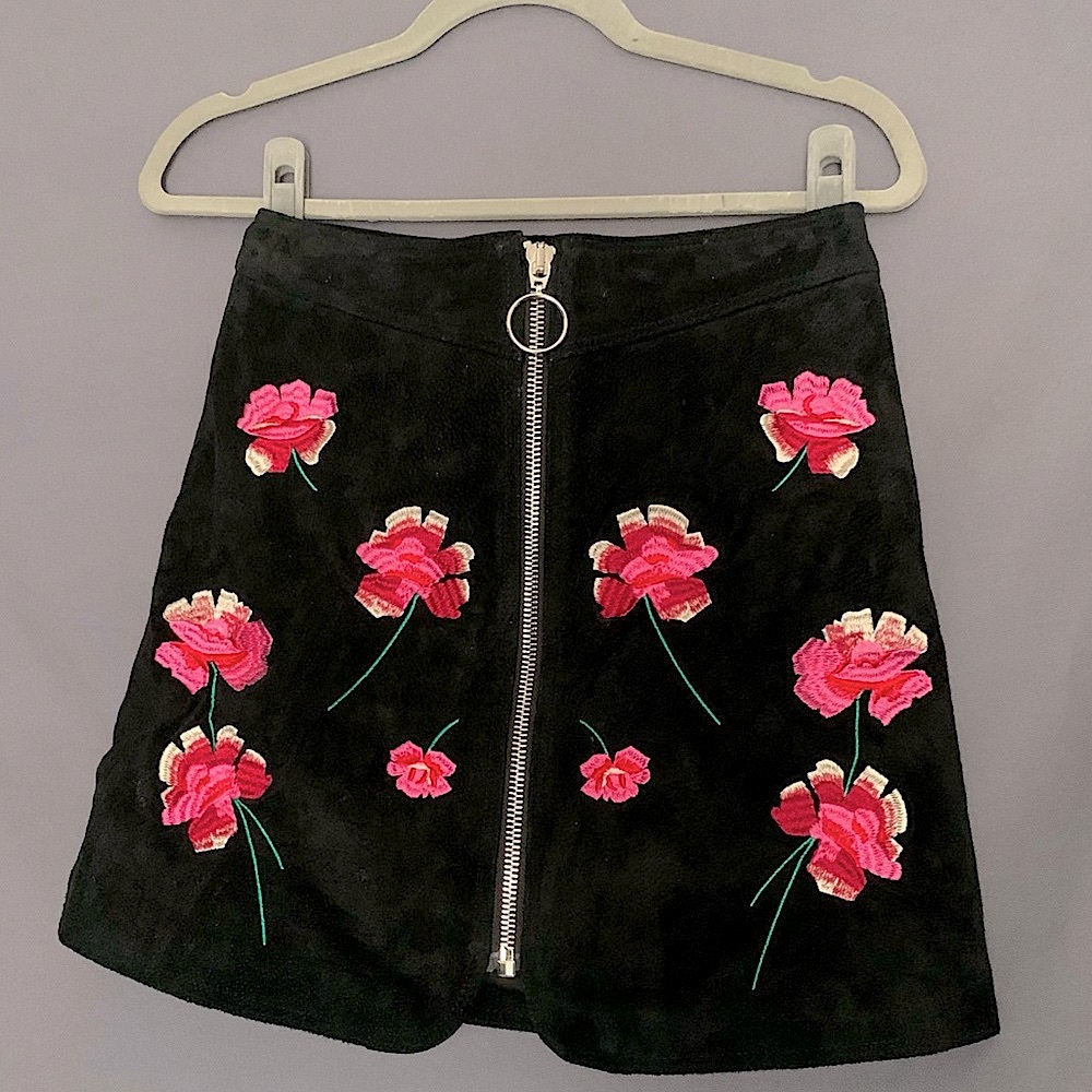 Zara Genuine Leather Suede Floral Embroidery O-Ring Zip-Up Skirt XS